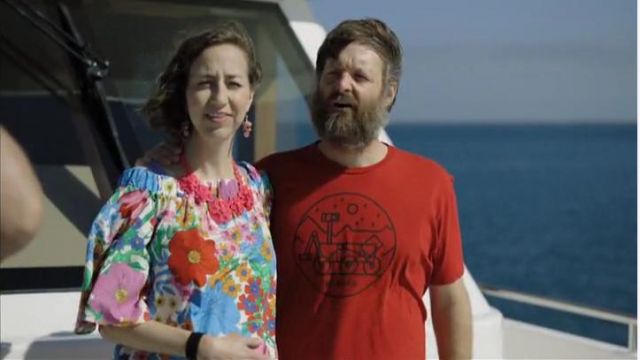 Threadless Red Printed Circle Design Tee worn by Phil Tandy Miller (Will Forte) in The Last Man on Earth (Season 04 Episode 03)