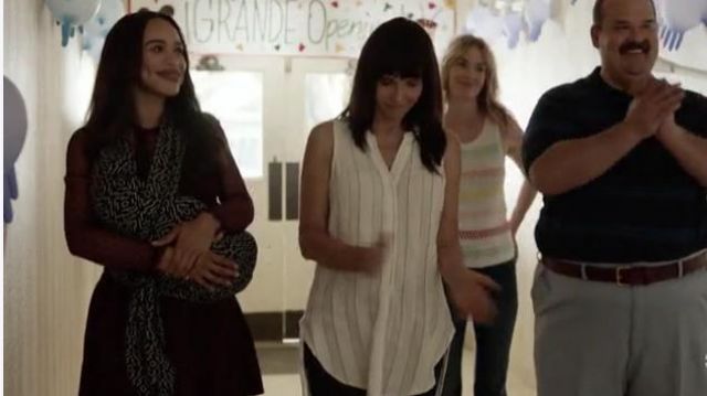 Sanctuary White Sleeveless Striped Button Front Shirt worn by Gail Klosterman (Mary Steenburgen) in The Last Man on Earth (S04E04)