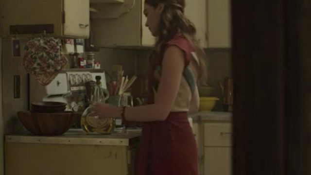 The combination of bordeaux 70s in Mindhunter S01E01