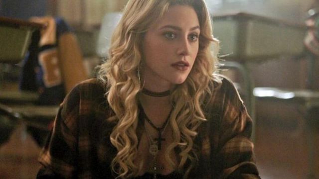 The shirt tile range by Betty Cooper (Lili Reinhart) in Riverdale