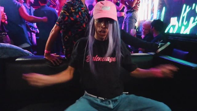 The t-shirt Balenciaga Bilal Hassani in the YouTube video Bilal wanted to be in the thumbnail MDRRr ????
