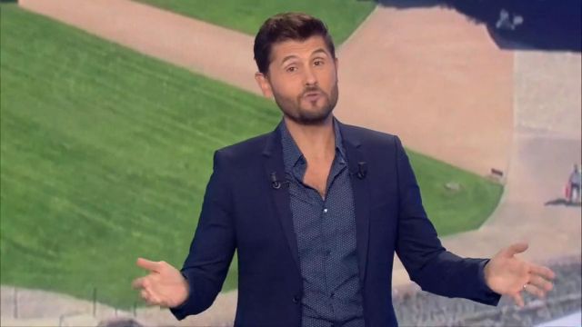 The Shirt slim fancy cotton navy blue of Christophe Beaugrand in the Draw for the lotto the 17.08.2019