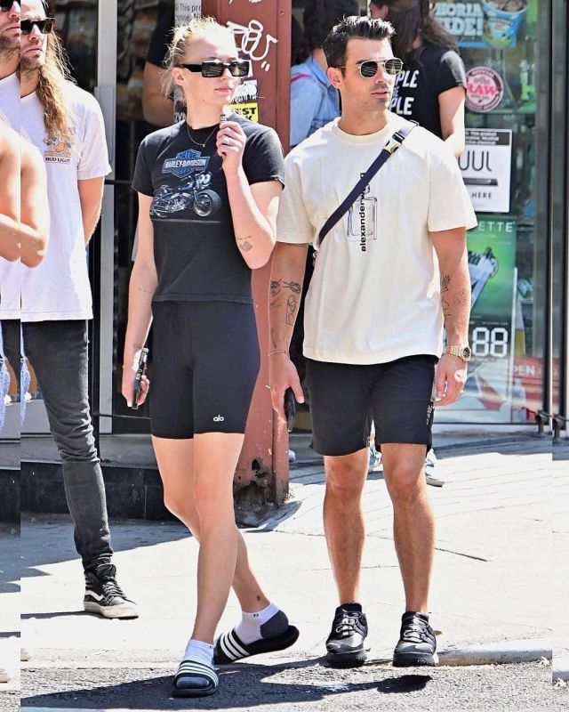 Louis Vuitton Phone Case For IPhone 7 used by Sophia Turner New York City August 19, 2019