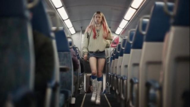 Hyein Seo Jewel Bomber Green worn by Jules Vaughn (Hunter Schafer) in Euphoria (S01E07)