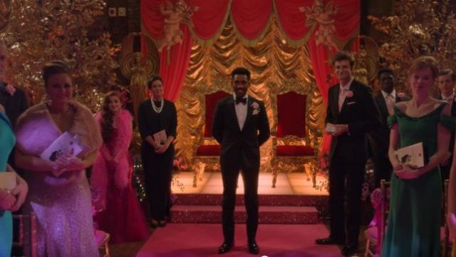 Marchesa Notte Vert Froid-épaule Ornée Cady Robe portée par Gemma (Zoe Boyle) dans Quatre Mariages et un Enterrement (S01E06)