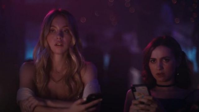 Wildflower Kittens Iphone Case worn by Lexi Howard (Maude Apatow) in Euphoria (S01E08)