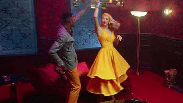Yellow Tiered Dress of Taylor Swift in the music video ...