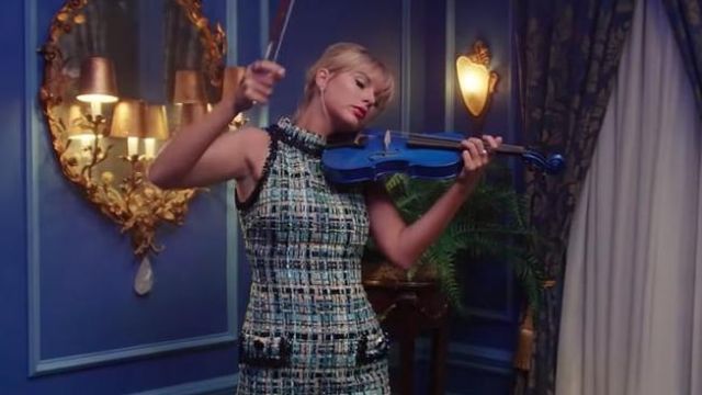 Blue Violin Of Taylor Swift In The Music Video Lover Spotern