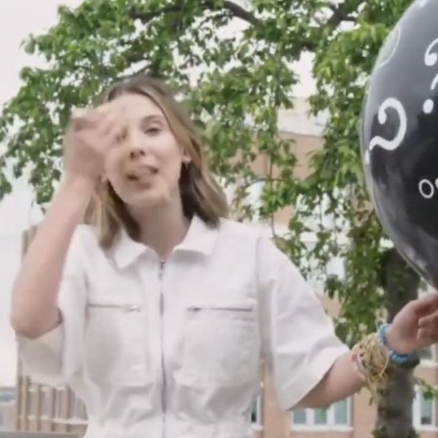 The white suit worn by Millie Bobby Brown on his account Instagram @Milliebobbybrown