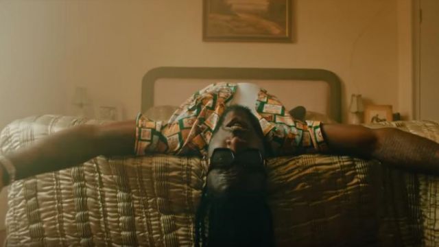 Orange Plaid Shirt porté par Burna Boy dans Jorja Smith - Être Honnête (feat. Burna Boy)