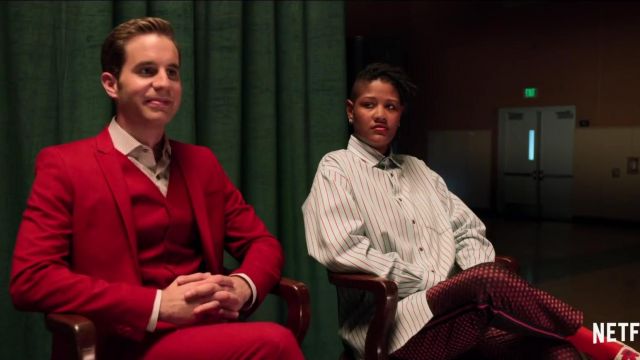 Red 3 pieces suit worn by Payton Hobart (Ben Platt) in The Politician (S01E01)