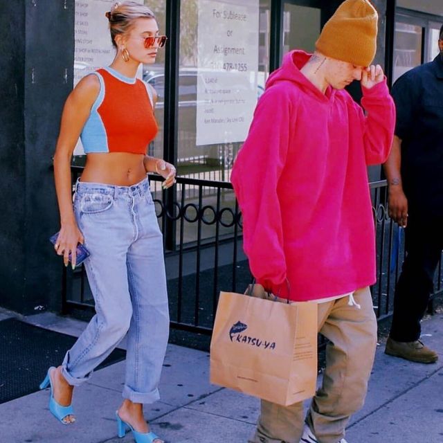 Levi's Ribcage Super High Waist Ankle Straight Leg Jeans worn by Hailey Baldwin Los Angeles August 30, 2019