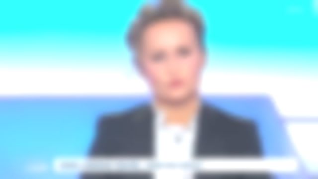 La veste de Caroline Roux dans C dans l'air le 04.09.2019