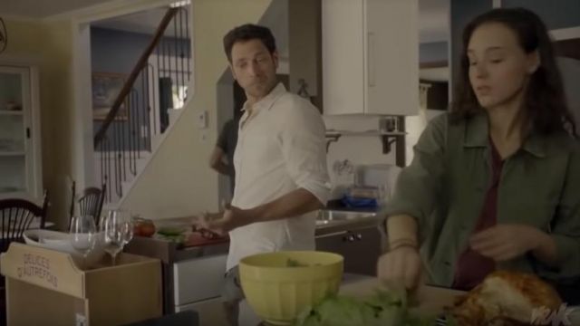 The white shirt worn by Matthew (Patrick Labbé) in Jeremiah (S01E03)