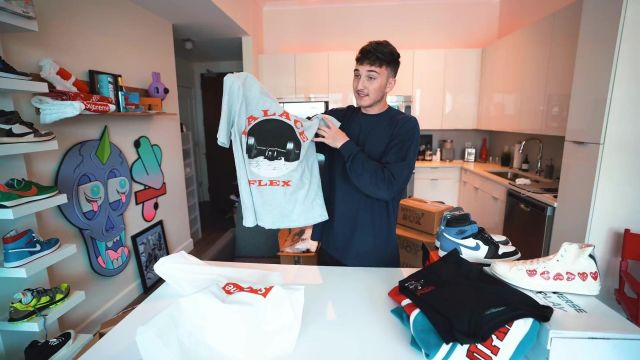 The t-shirt Grey Marl Palace P-Flex Harrison Nevel in the YouTube video Unboxing 5 Different Back To School Hypebeast Mystery Boxes!