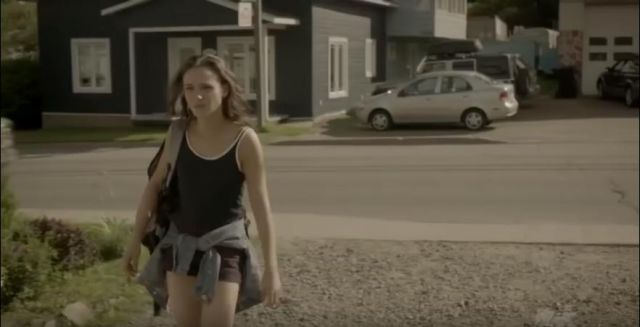 The tank top in black worn by Jeremiah (Karelle Tremblay) in Jeremiah (S01E06)