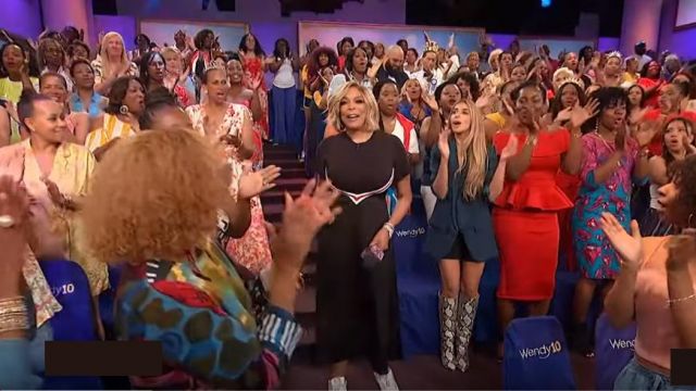 Guess Jai­da Low Top Sneak­ers worn by Wendy Williams on The Wendy Williams Show August 29, 2019