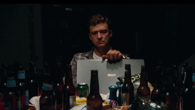Mountain dew drank by Richie Furst (Justin Timberlake) in Runner Runner