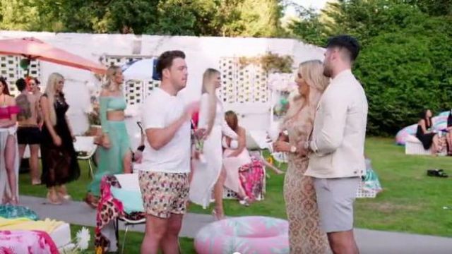 Cream & Gold white and gold aztec printed dress worn by (Amber Turner) in The Only Way Is Essex (S25E01)