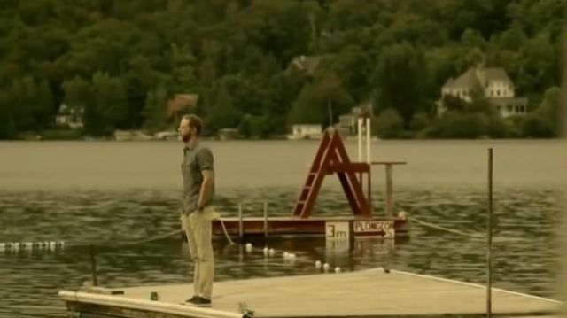 Pants in beige as worn by Philippe (Jean-Nicolas Verreault) in Jeremie Season 1 Episode 18 The Photo