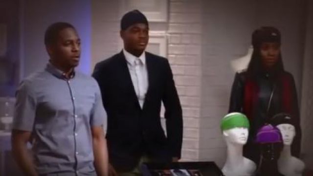 Camisa blanca usada en Project Runway: Fashion Startup S01E01