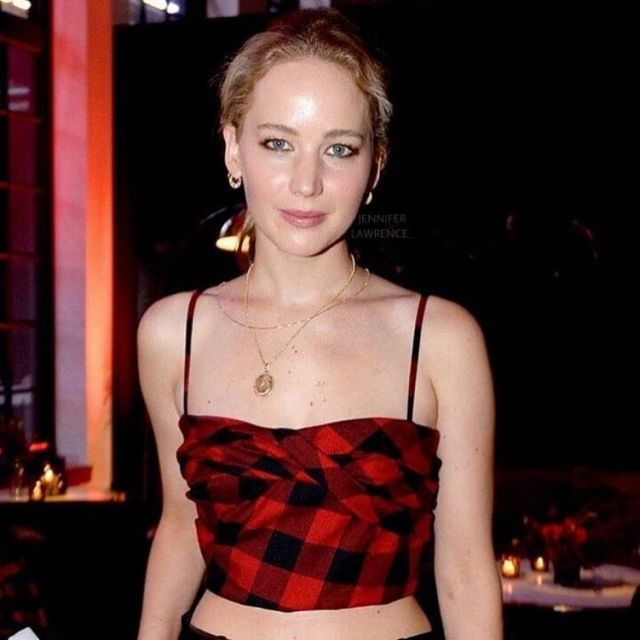 Maria Tash diamant du croissant-réversible clicker boucles d'oreilles portées par Jennifer Lawrence 9 septembre 2019