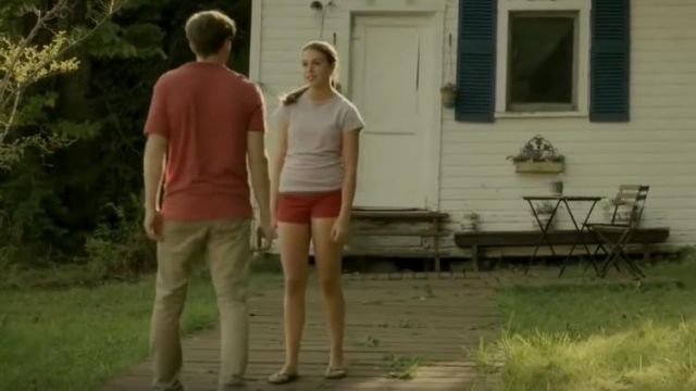 Short sleeved Polo red worn by Thomas (Pierre-Luc Lafontaine) in Jeremiah S1E19