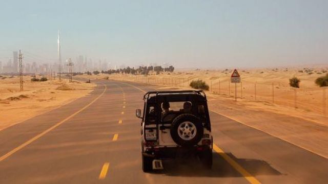 Land Rover defender driven by Ethan Hunt (Tom Cruise) in Mission: Impossible - Ghost Protocol