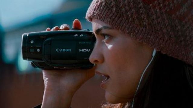 Canon Camcorder used by Jane (Paula Patton) in Mission: Impossible - Ghost Protocol