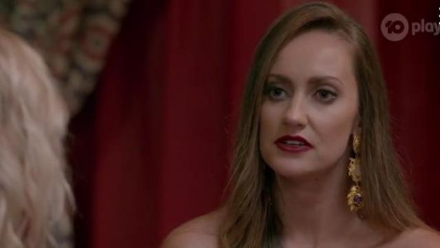 Bianc violet earrings worn by Emma Roche in The Bachelor Australia (S07E13)