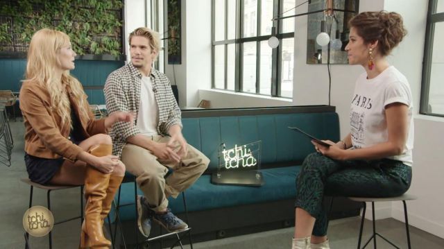 The pants in jacquard zebra Tara Jarmon Laurie Cholewa in Tchi Tcha September 2019 with François Civil, and Ana Girardot