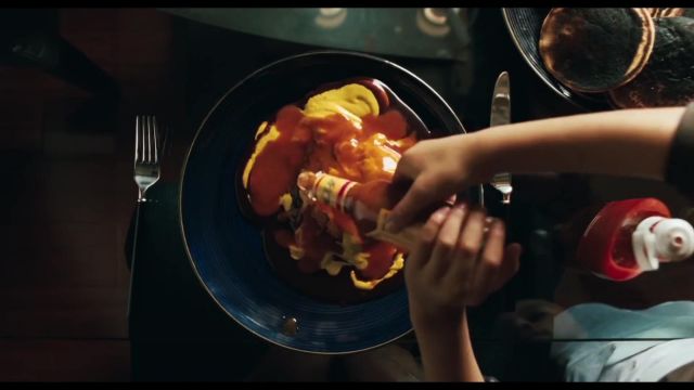 Cholula hot sauce used by Olivia Danielson (Yara Shahidi) in Imagine That