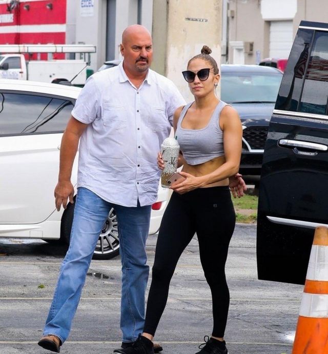 Prive Revaux L'Mads lunettes de soleil portées par Jennifer Lopez Miami le 14 septembre 2019