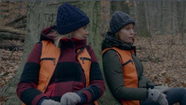 UTG PVC-VF21OB Zip up orange vest worn by (Alicia Witt) in Orange Is the New Black (Season07-Episode08)
