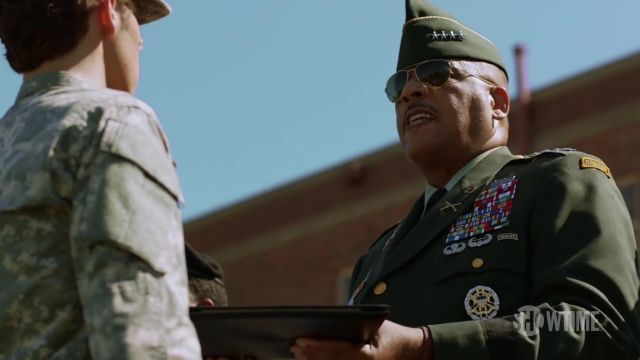 Ray ban sunglasses worn by Drill Sergeant in Shameless (S10E01)