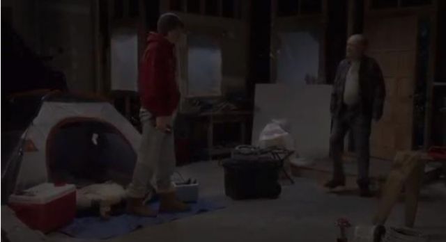 Botas cortas Ugg Australia usadas en The Ranch Temporada 4 Episodio 1 Colt Bennett (Ashton Kutcher) The Ranch (S04E01)