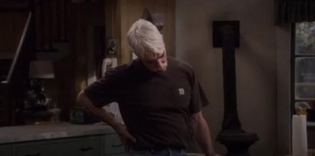 Carhartt Black workwear pocket short-sleeve t-Shirt worn by Beau Bennett (Sam Elliott) in The Ranch Season 4 Episode 2