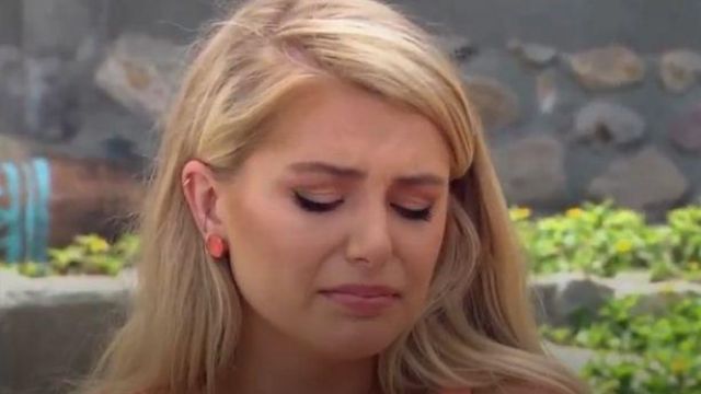 Kate Spade Pink Coral Stud Earrings worn by Demi Burnett in Bachelor in Paradise Season 6 Episode 12