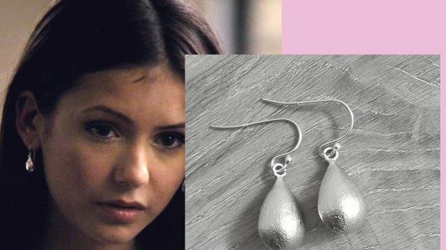 Boucles d'oreilles gouttes arentées de Elena Gilbert (Nina Dobrev) dans Vampire Diaries (S05E09)
