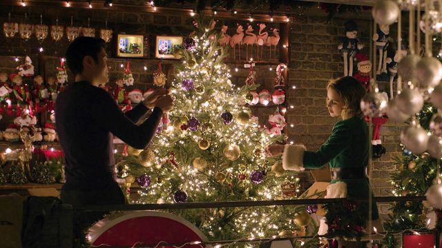 Christmas Tree used by Kate (Emilia Clarke) in Last Christmas