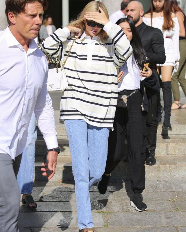 Carolina lemke x kim kardashian west crépuscule des lunettes de soleil portées par Kendall Jenner Milan, Italie le 19 septembre 2019