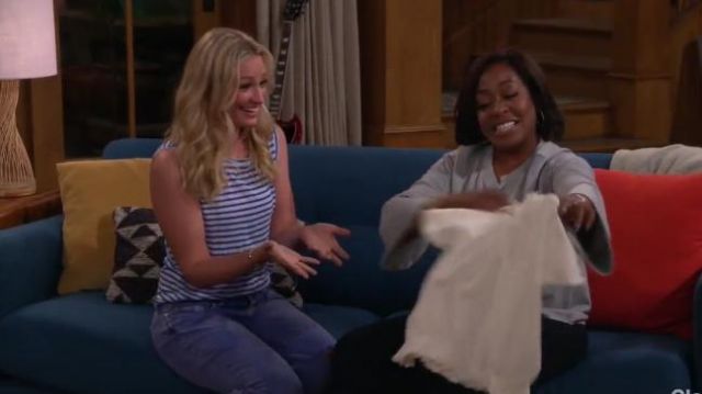 Michael Stars iris stripe linen tank worn by Gemma (Beth Behrs) in The Neighborhood Season 2 Episode 1