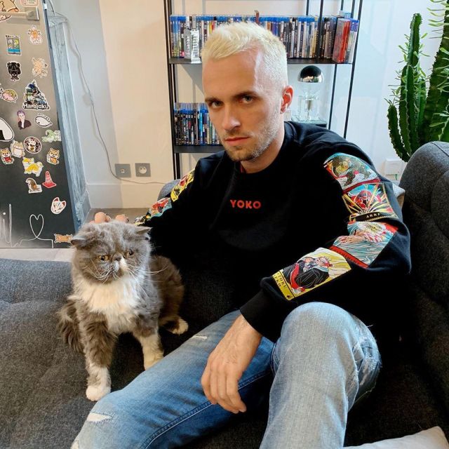 The sweat YOKO worn by Squeezie on the account Instagram of @xsqueezie 