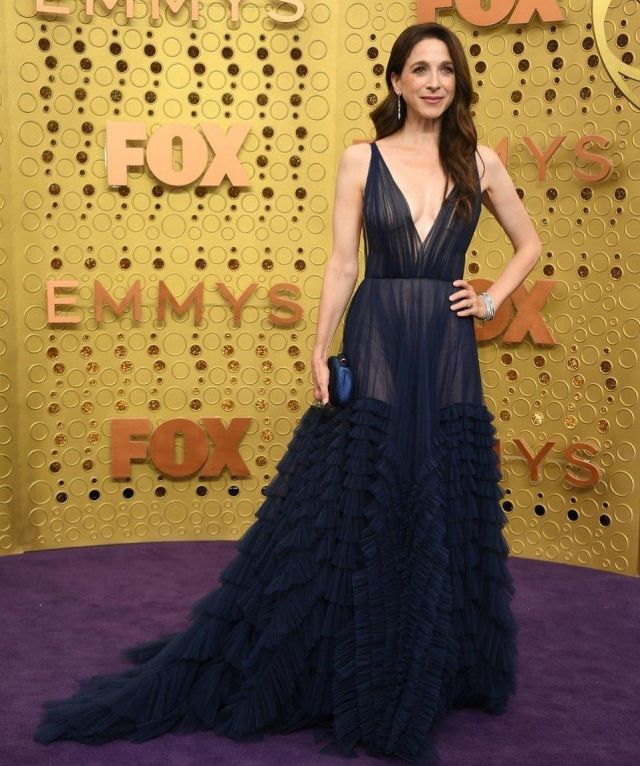 The Dress navy blue tulle J. Mendel worn by Marin Hinkle during the 71st edition of the Emmy Awards