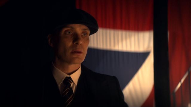 The striped tie of Thomas Shelby (Cillian Murphy) in Peaky Blinders Season 5 Episode 6