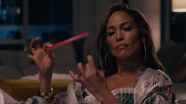 Rose lime à Ongles de Ramona (Jennifer Lopez) dans les Débrouillards