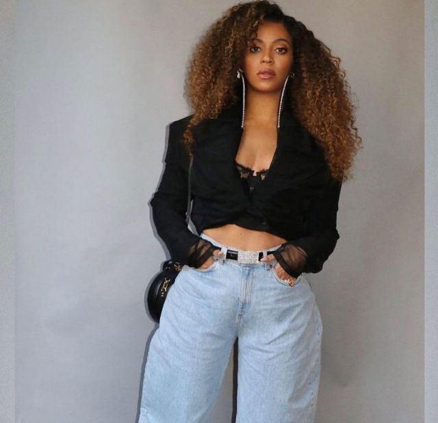 Alessandra Rich Crystal Buckle Belt worn by Beyoncé in Knowles Website Pic September 2019