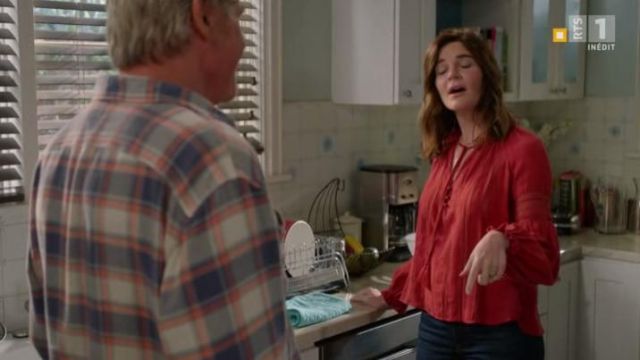 Veronica beard kalina long-sleeve peasant top worn by Heather (Betsy Brandt) in Life in Pieces Season 4 Episode 2