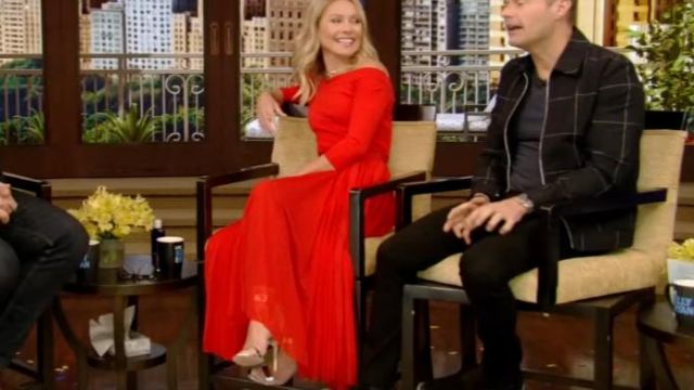 Gianvito Rossi portofino metallic leather sandals worn by Kelly Ripa on LIVE with Kelly and Ryan September 27, 2019