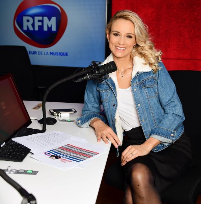 La veste en jean fourrée portée par Élodie Gossuin sur le compte Instagram de @elodiegossuin